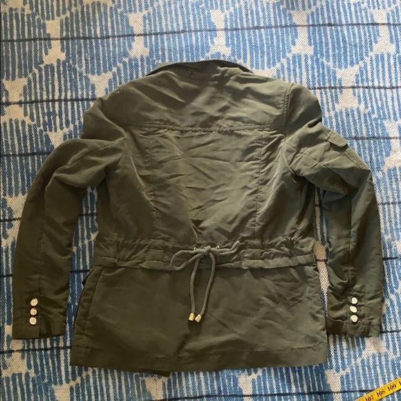 Anthropologie fitted green jacket! - Picture 10 of 10